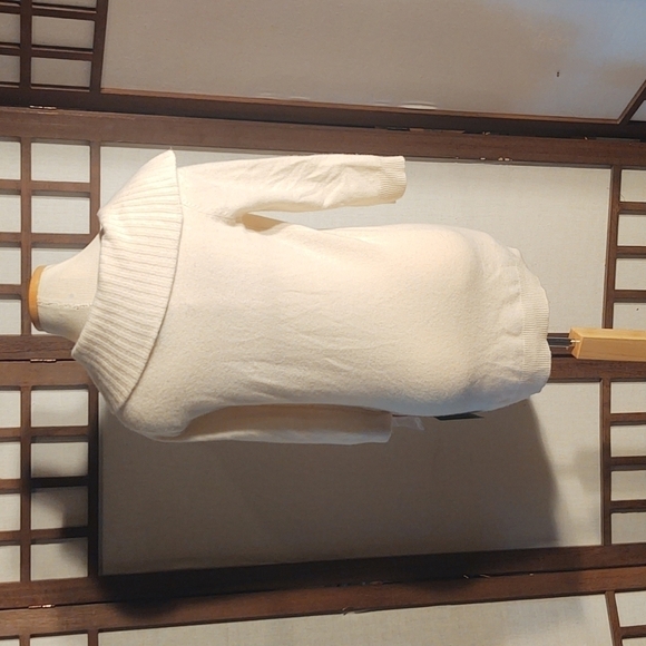 Cynthia Rowley Asymmetrical Collar Cashmere White Sweater Dress Sz S NWT - Picture 5 of 10